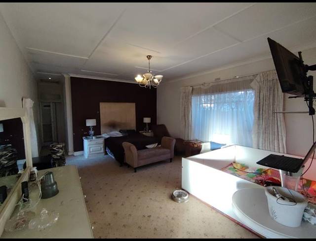 4 BEDROOM HOUSE FOR SALE IN PARKDENE